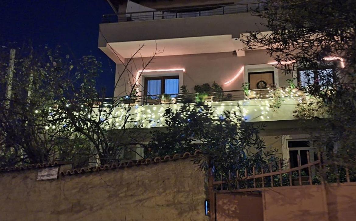 Flowers Guesthouse Tirana Exterior photo